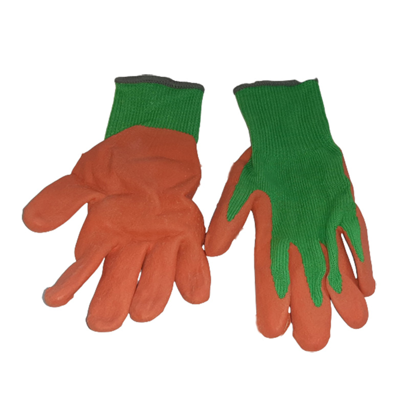 Перчатки трикотажные зеленые облитые оранжевым