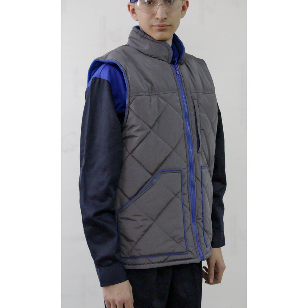 Жилет утепленный болоневый темно-серый на подкладе из флиса