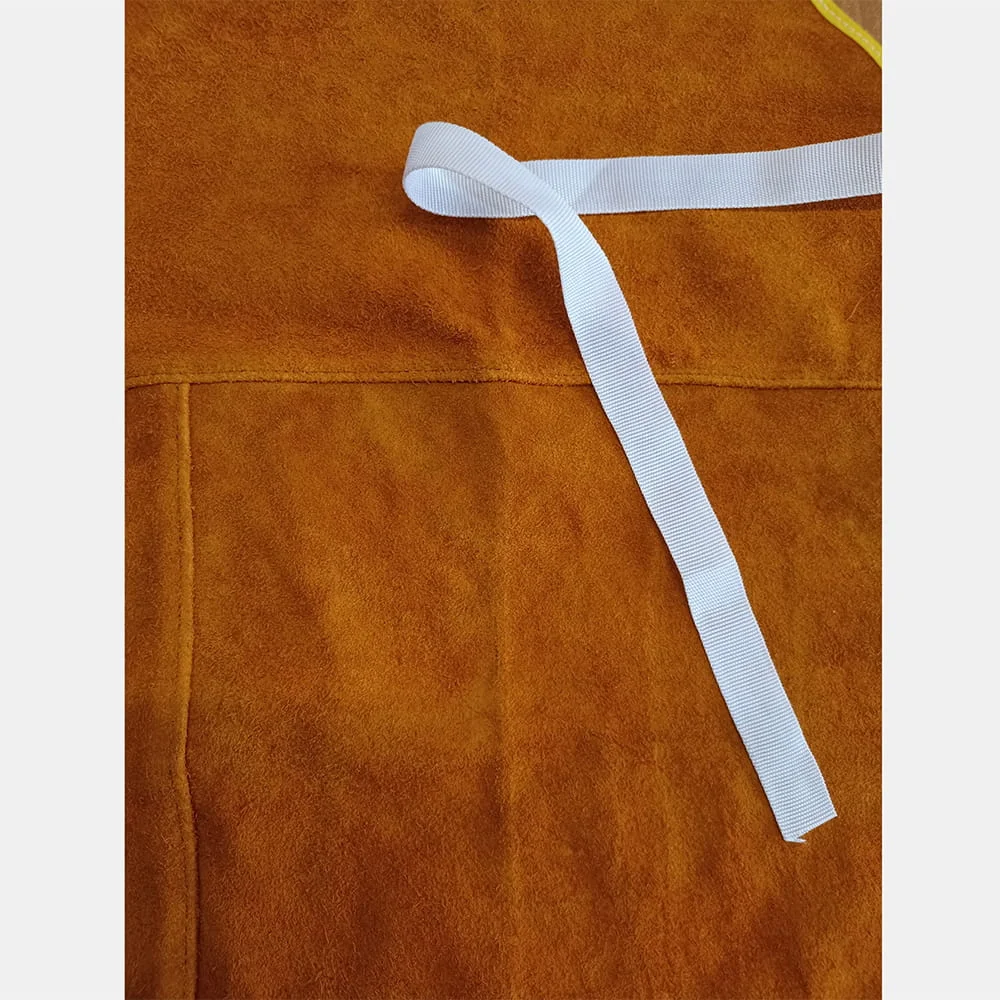 Фартук из спилка