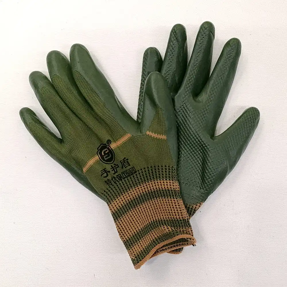 Перчатки трикотажные зелёно-коричневые облитые зелёным