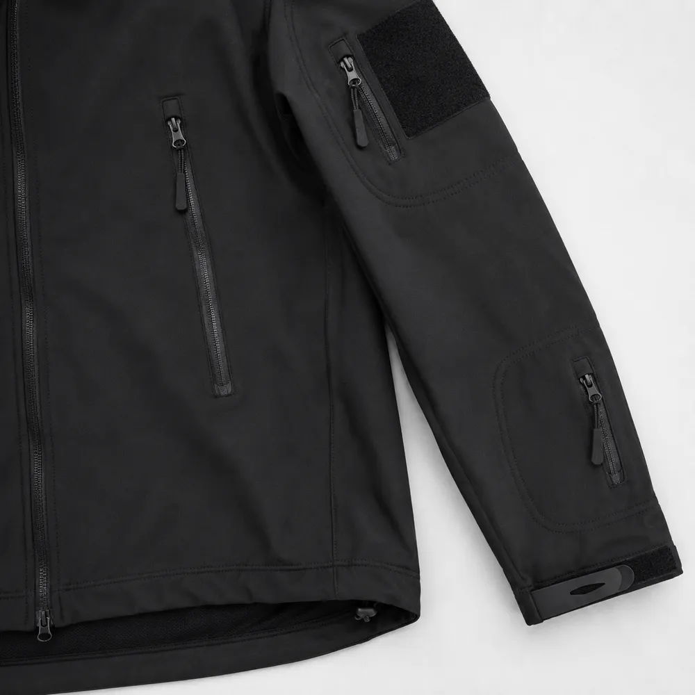 Куртка демисезонная Softshell чёрная